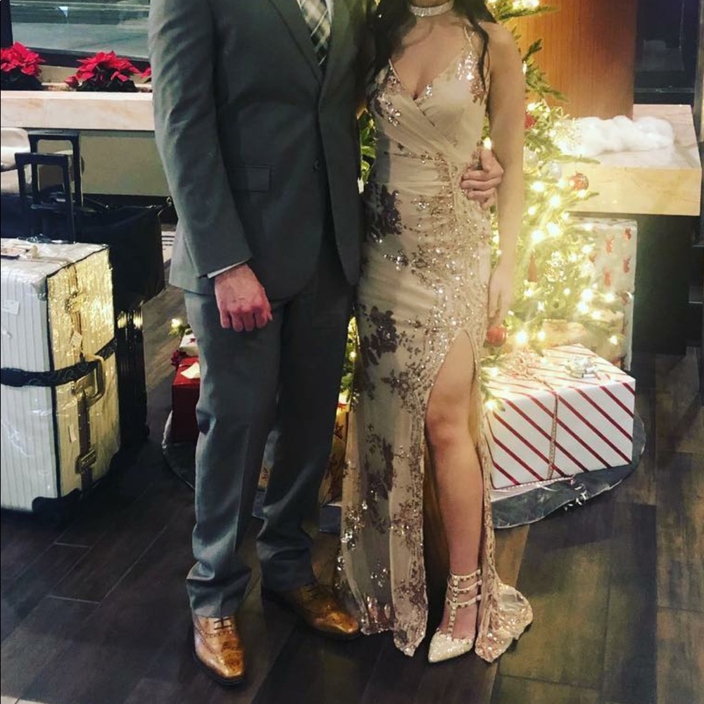 Blackless sequins dress